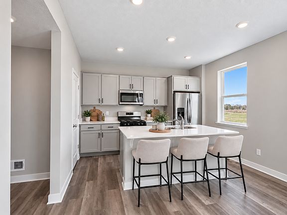 2nd image of 573 Greywood Blvd SW