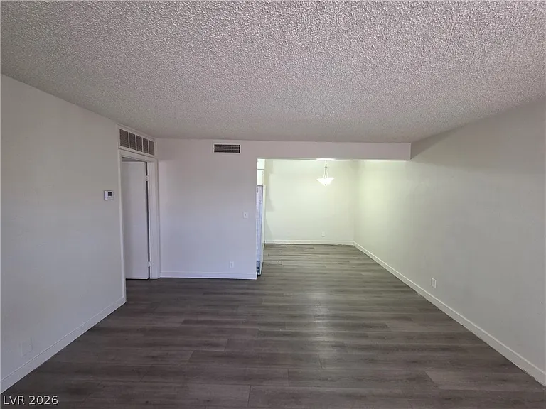 615 S Royal Crest Cir #10 — Photo 20