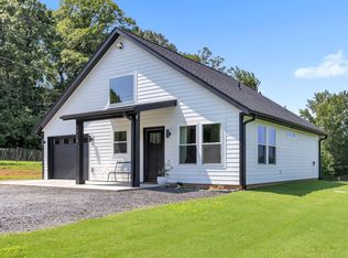 4943 Jug Factory Rd, Campobello, SC 29322