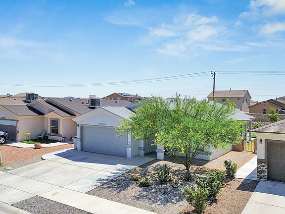 3rd image of 12124 Mesquite Thorn Dr