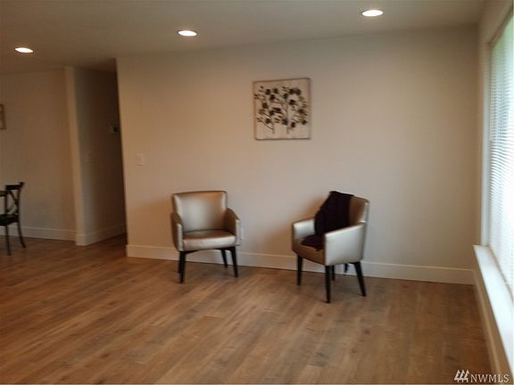 4th image of 23815 99th Ave S