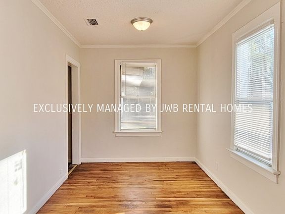5th image of 245 E 48th St