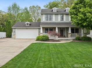 9001 Cedarview Ave, Jenison, MI 49428