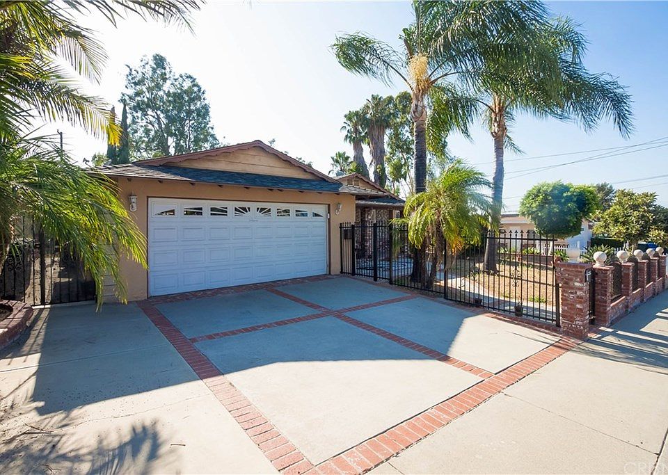 1st image of 2527 Los Padres Dr
