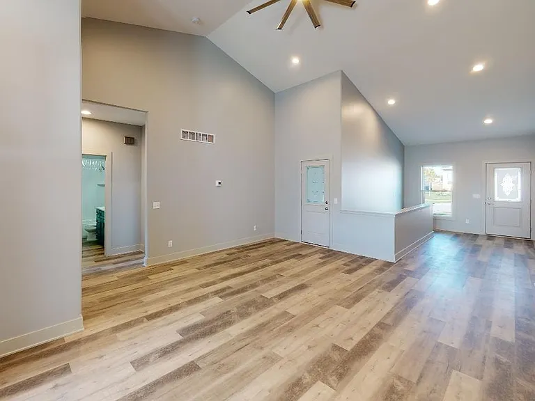 296 Capstone Dr — Photo 8