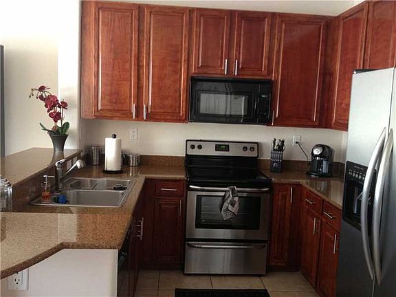 5th image of 11530 NW 79th Ln