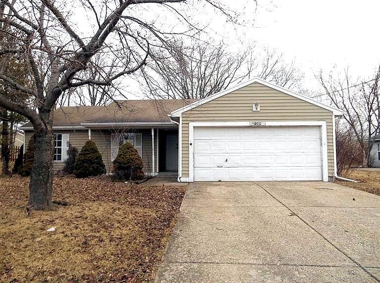 1st image of 250 Woodsdale Dr