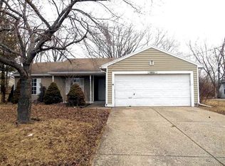 250 Woodsdale Dr, Monroe, OH 45050