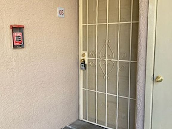 3rd image of 2060 Mesquite Ln #F105
