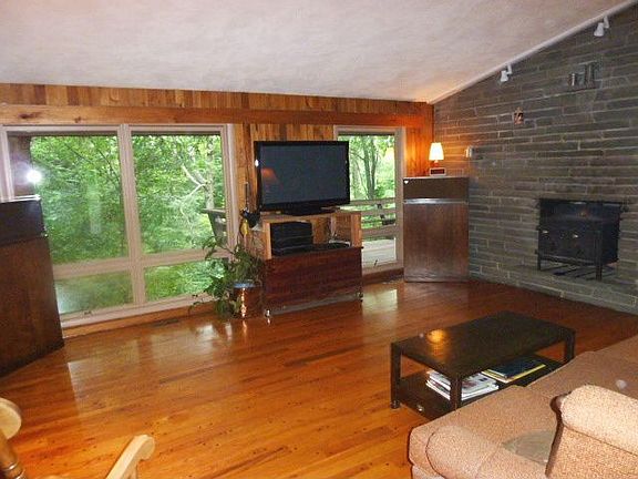 Family Rm w/ Brick FP