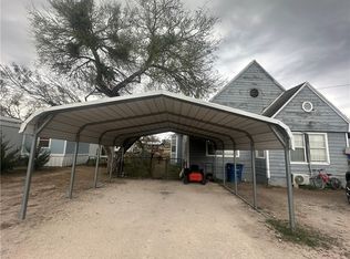 207 McGloin St, Three Rivers, TX 78071