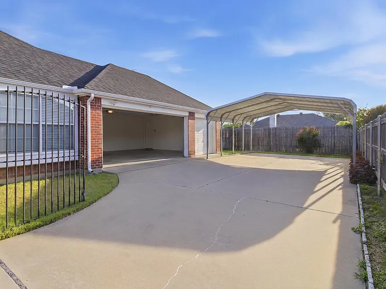 2707 Rocky Creek Dr — Photo 4