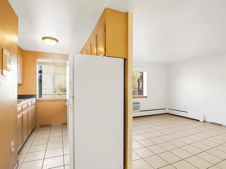 Camelot Apartments — Photo 10