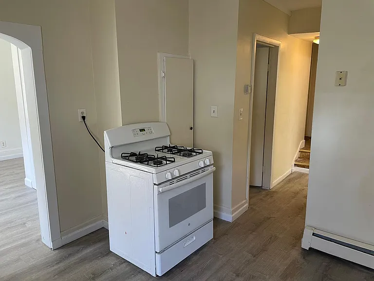 20 Diamond St #1R — Photo 7