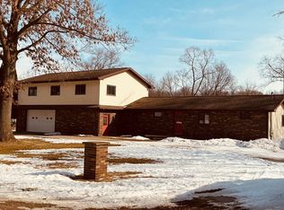 7551 Dobson Rd, Jonesville, MI 49250