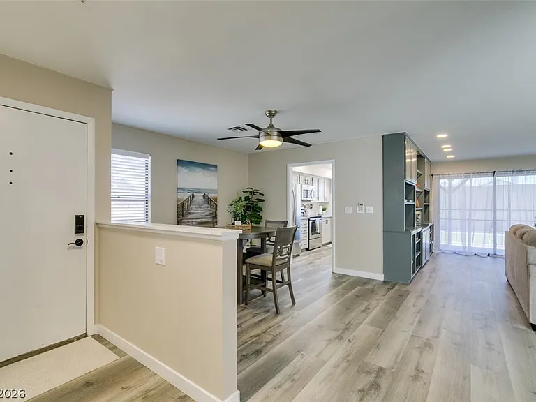 2587 Swan Ln — Photo 4