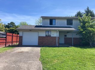910 Charles, Newberg, OR 97132