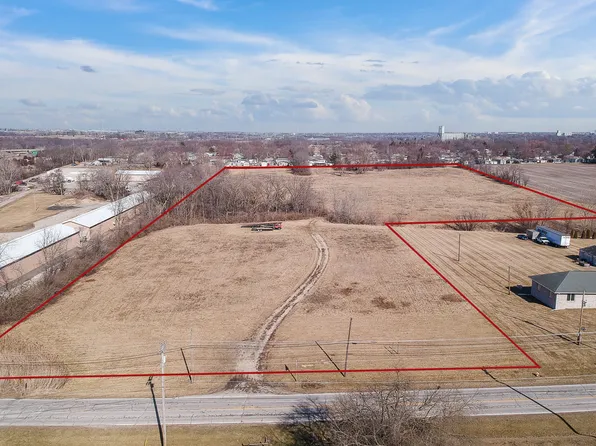 1723 Six Points Rd, Bloomington, IL 61701