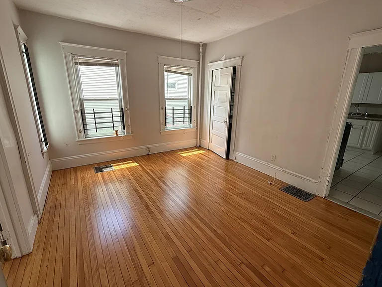 110 West St #1 — Photo 6