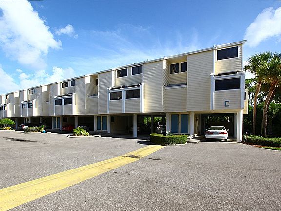 2nd image of 1500 Sunset Rd APT C3