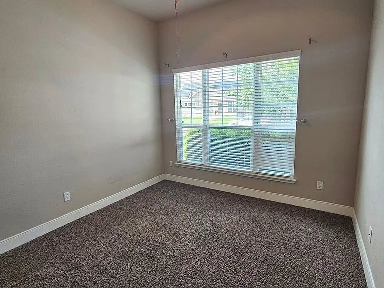 7523 Buffalo Grass Dr — Photo 12