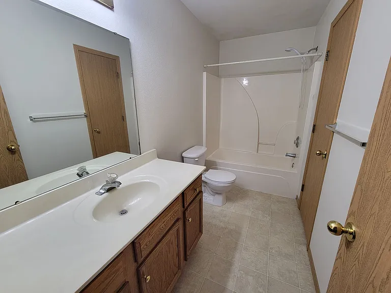 408 Kensington Park — Photo 7