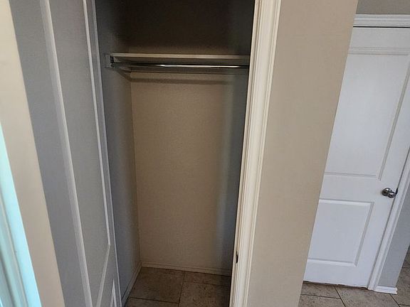 5th image of 9108 SW 46th St