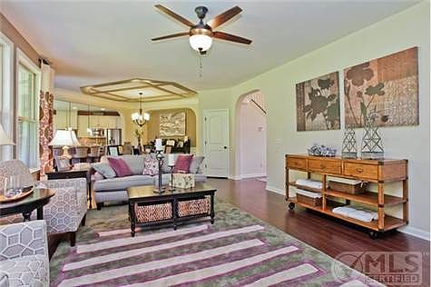 3rd image of 2319 Carouth Ct #522