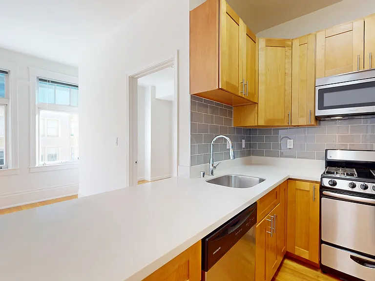 1106 Bush St #304 — Photo 3