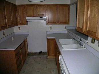 2nd image of 1 Pipers Glen Ct
