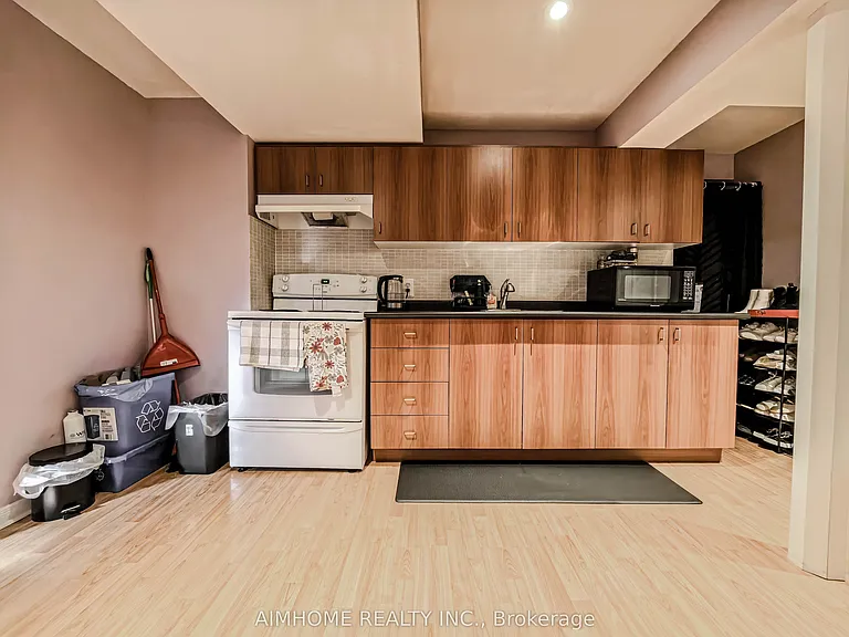 16 Chasser Dr #BASEMENT — Photo 7