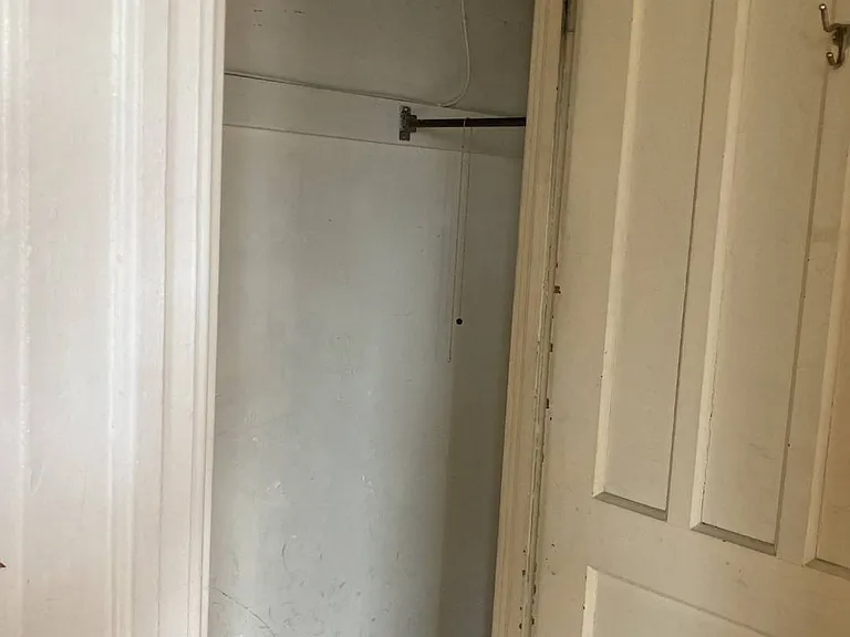 1049 Park Ave #2 — Photo 13