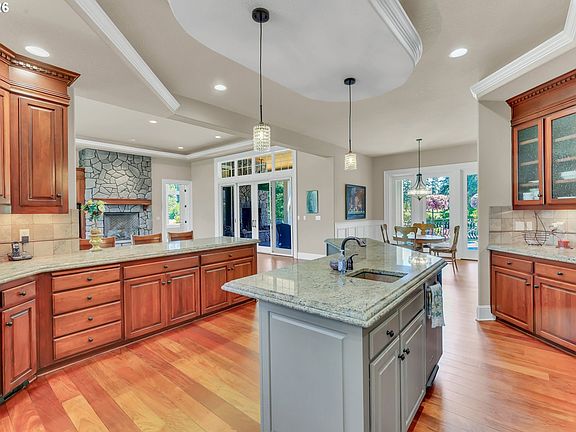 4th image of 21020 S Meadowridge Ct
