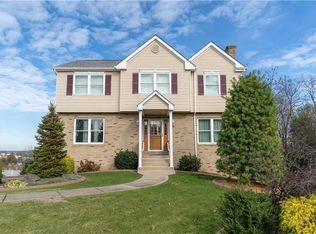 171 Parkside Dr, West Mifflin, PA 15122