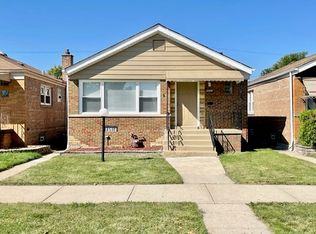 8530 S Chappel Ave, Chicago, IL 60617