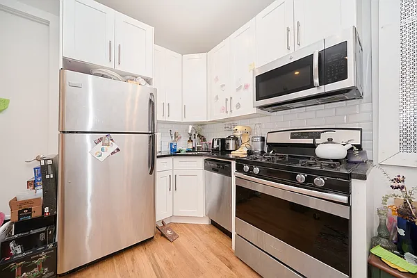 Rented by Living New York | media 12