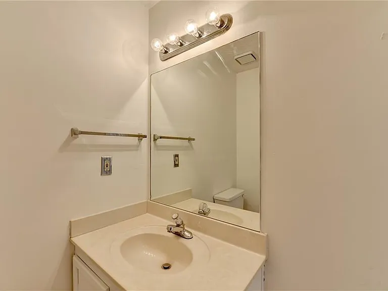 3945 Genoa Ct — Photo 33
