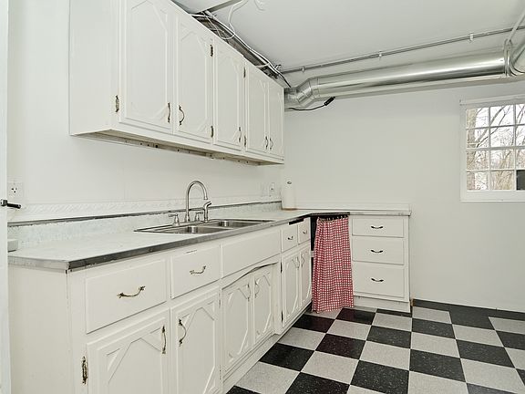 5th image of 3775 E Thompson Rd