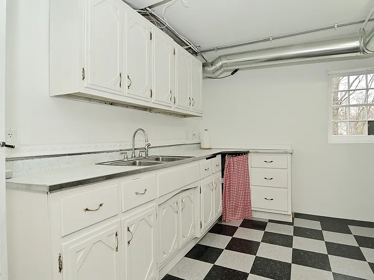 3775 E Thompson Rd — Photo 5