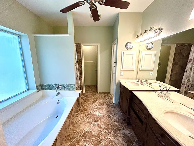 8807 Brae Ridge Dr — Photo 13