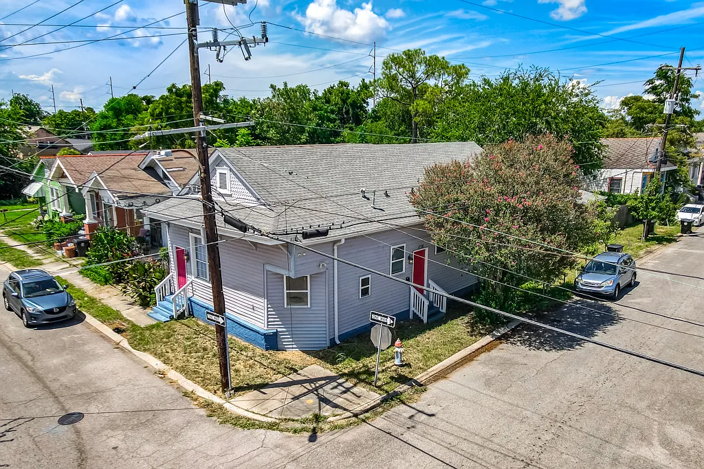 1 bed, 800 sqft, $1,100 — Photo 1