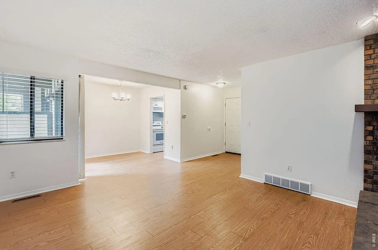 2 bed, 886 sqft, $2,250 — Photo 4
