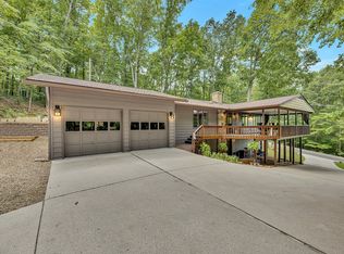 166 Rotherham Dr, Crossville, TN 38558