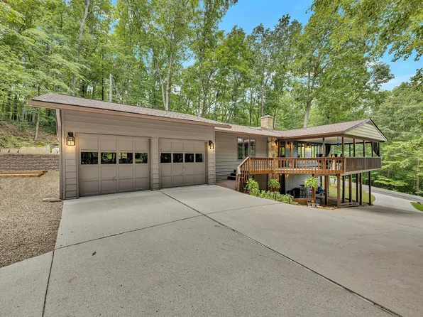 166 Rotherham Dr, Crossville, TN 38558