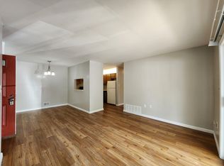 34 Barberry Ct, Lawrence Township, NJ 08648