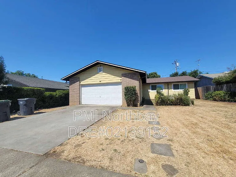 1019 Wallace St — Photo 1