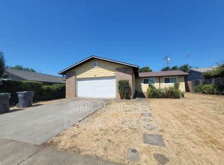 1019 Wallace St, Fairfield, CA 94533