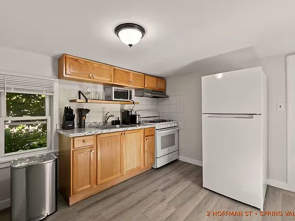 2nd image of 2 Hoffman St #4