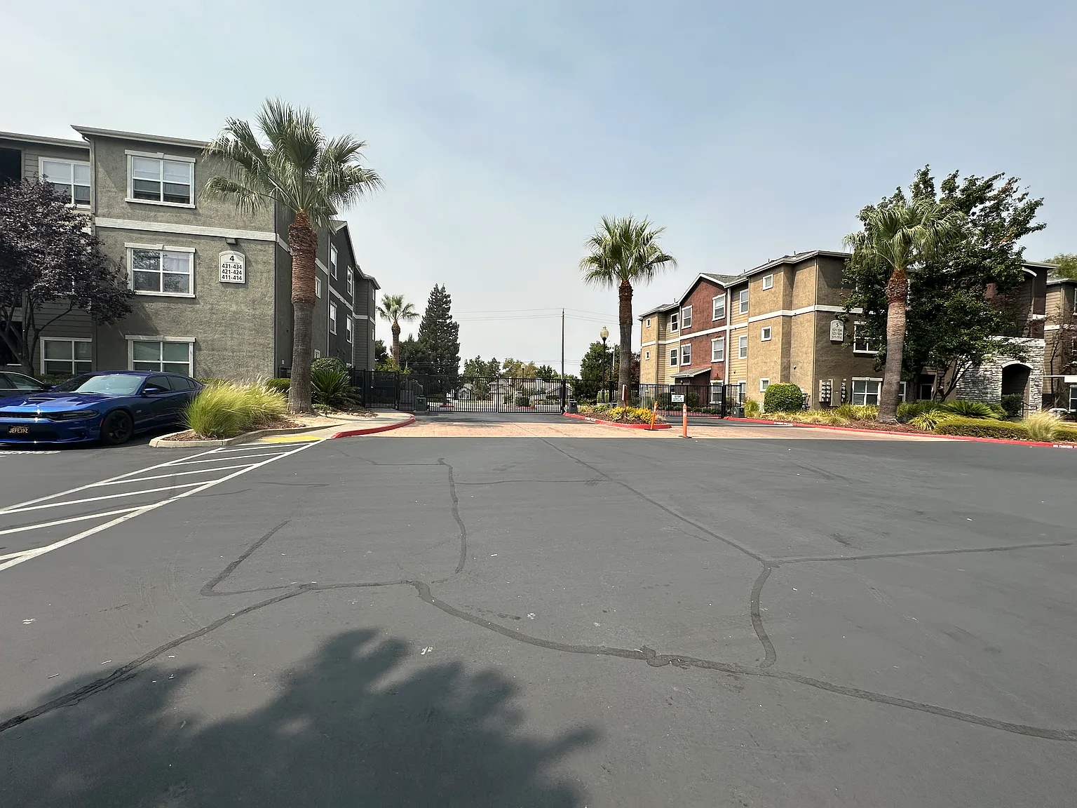 2 bed, 920 sqft, $2,075 — Photo 2