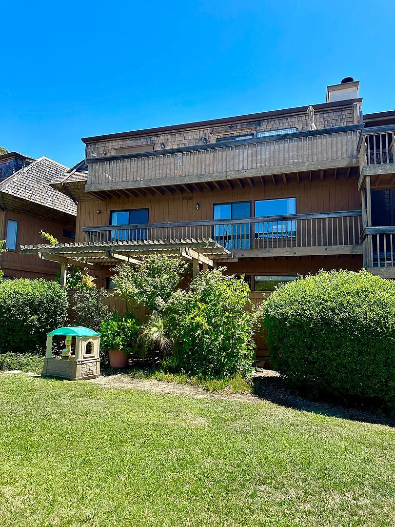 1-35 Birdsnest Court — Photo 2